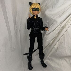 Miraculous LADY NOIR Ladybug Fashion Doll Action Figure Bandai Preowned D4‎